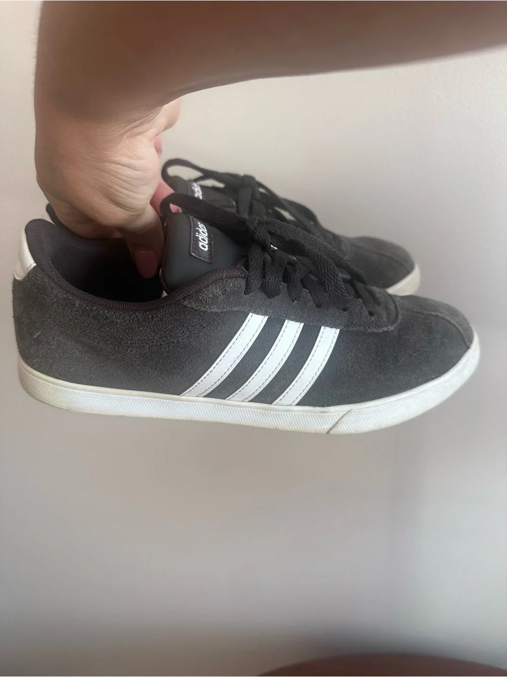 Adidas Women’s Gray Suede Casual Sneakers with White Stripes - Picture 8 of 10